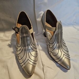 John Fuevog, Solmani Poser Silver Limited Edition